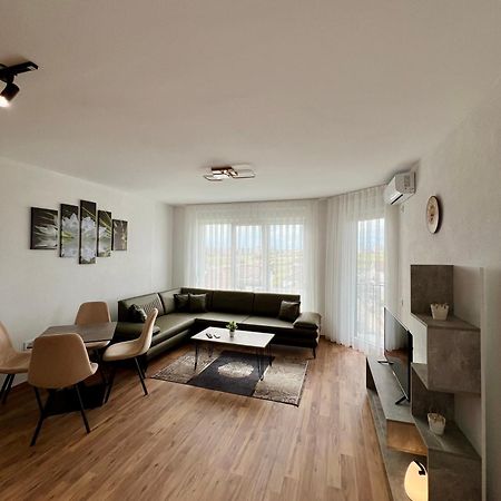 Holiday Apartments Gjakova Екстериор снимка