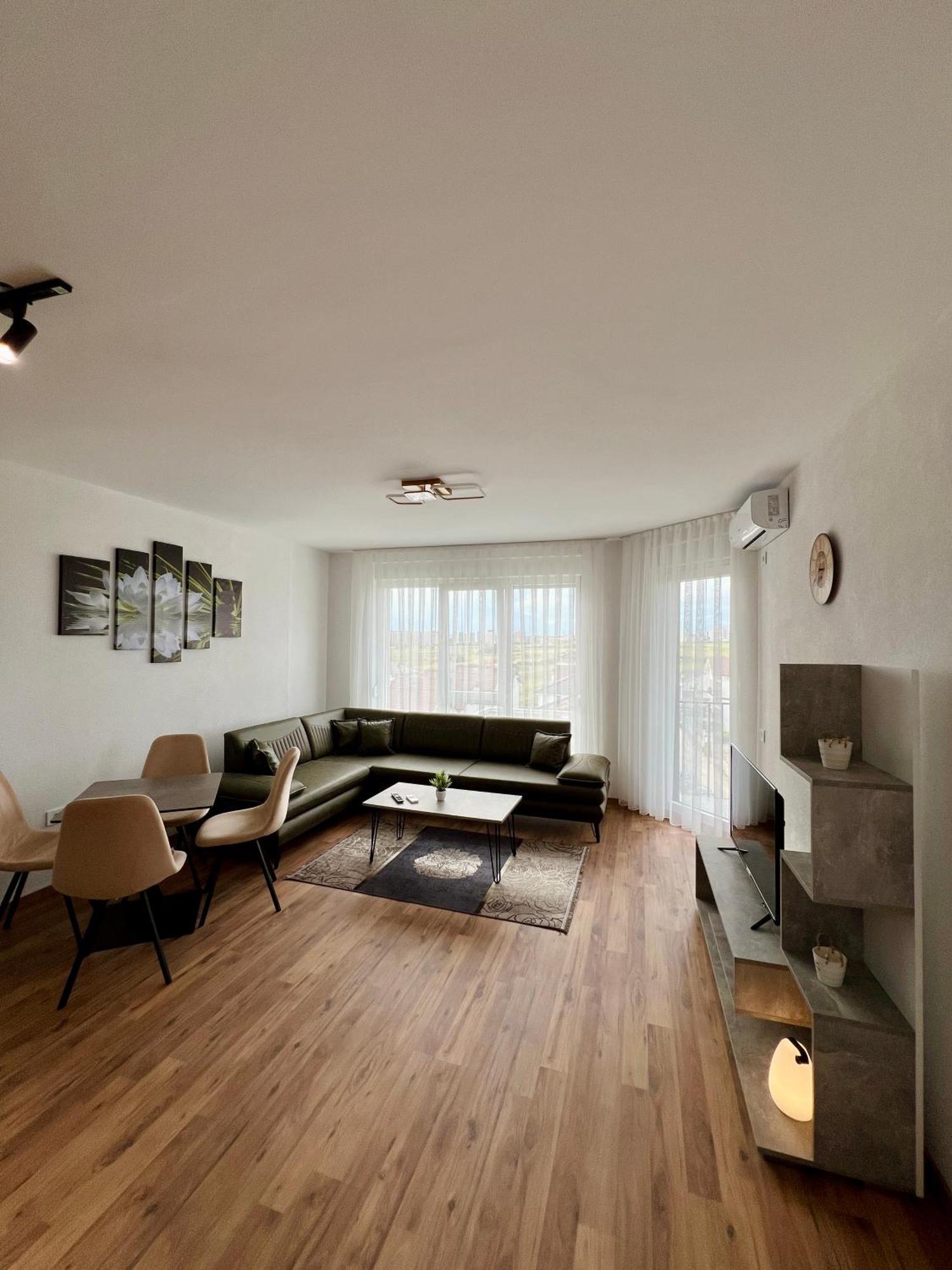 Holiday Apartments Gjakova Екстериор снимка