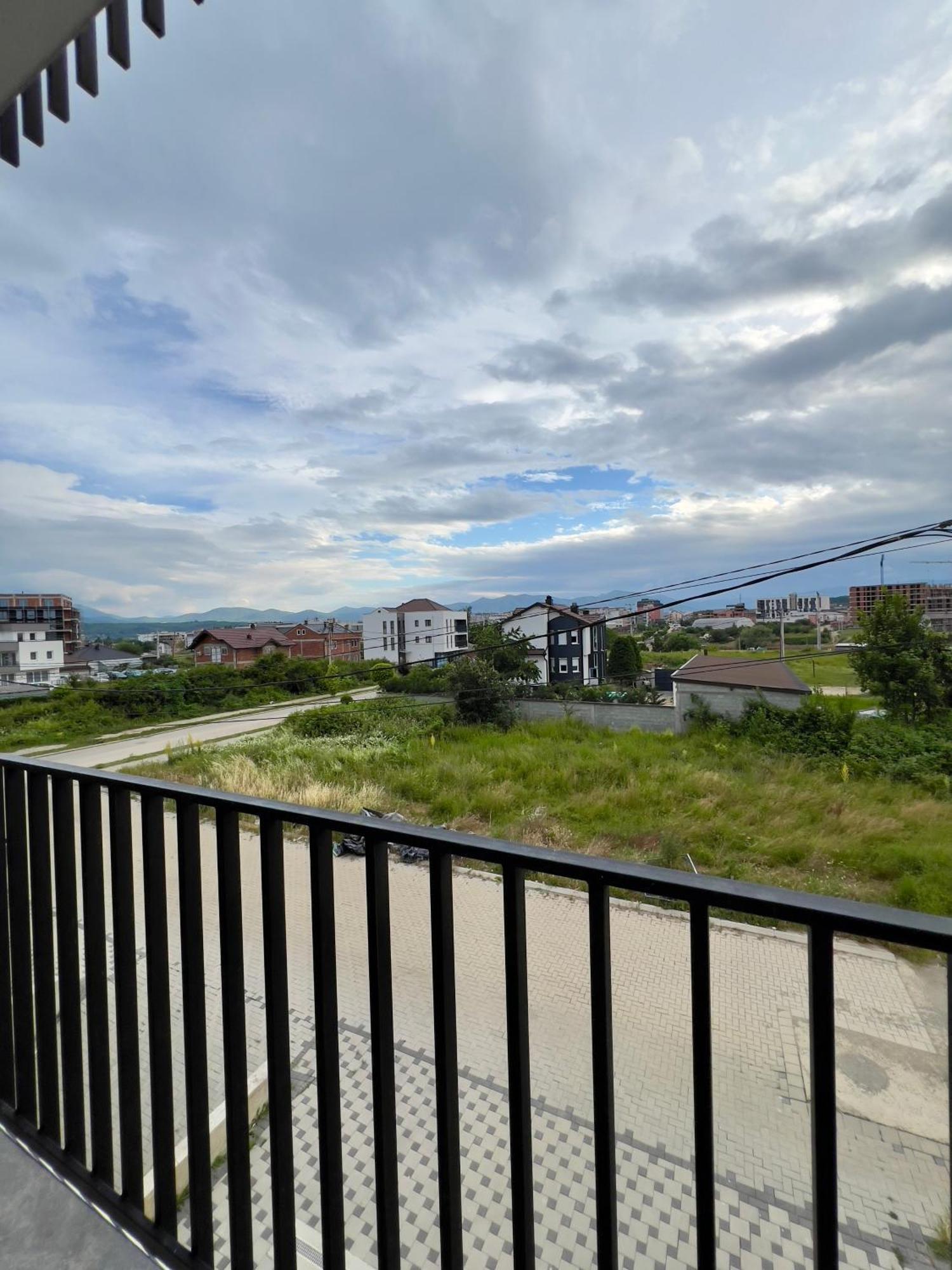 Holiday Apartments Gjakova Стая снимка