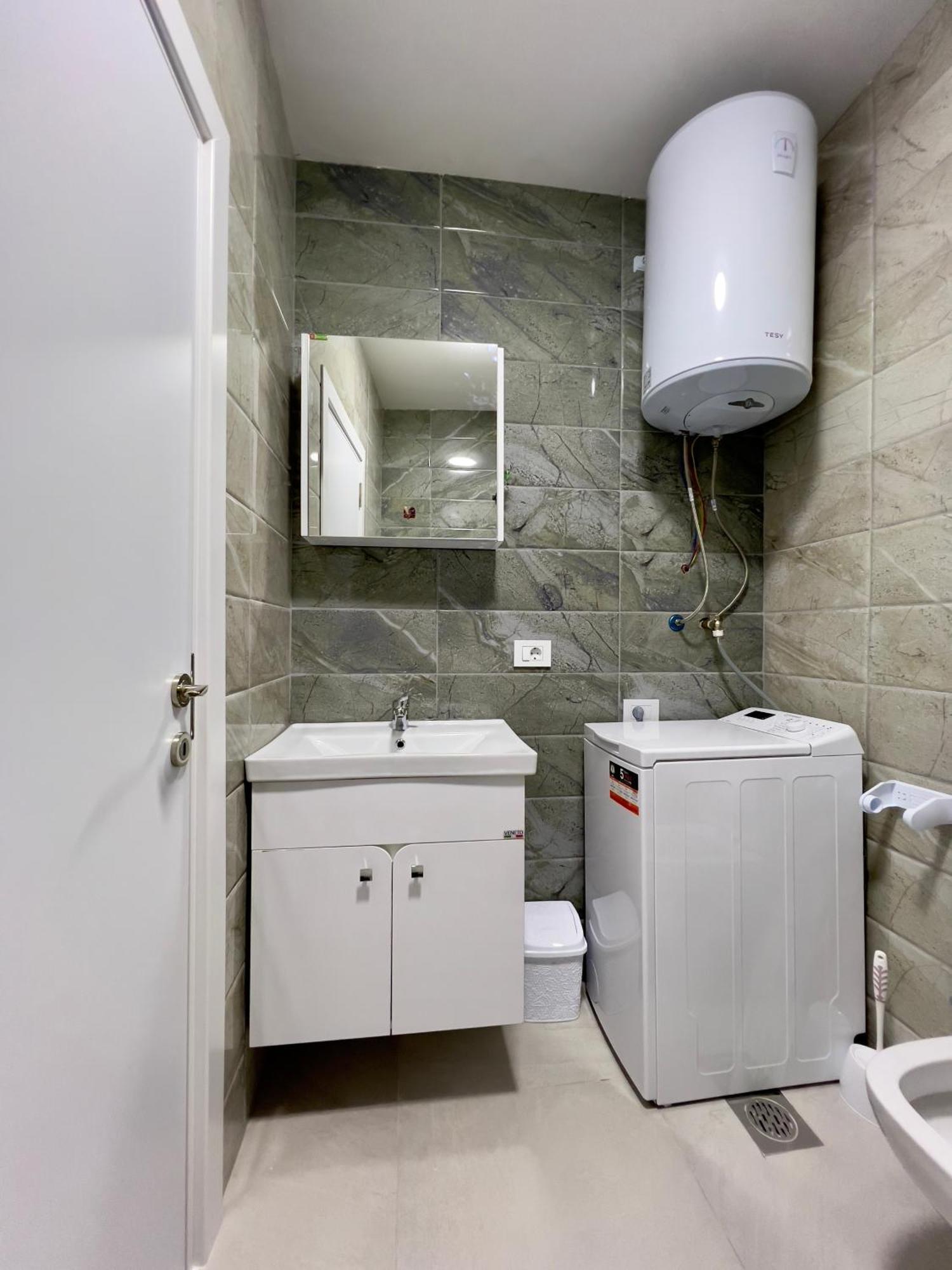 Holiday Apartments Gjakova Стая снимка