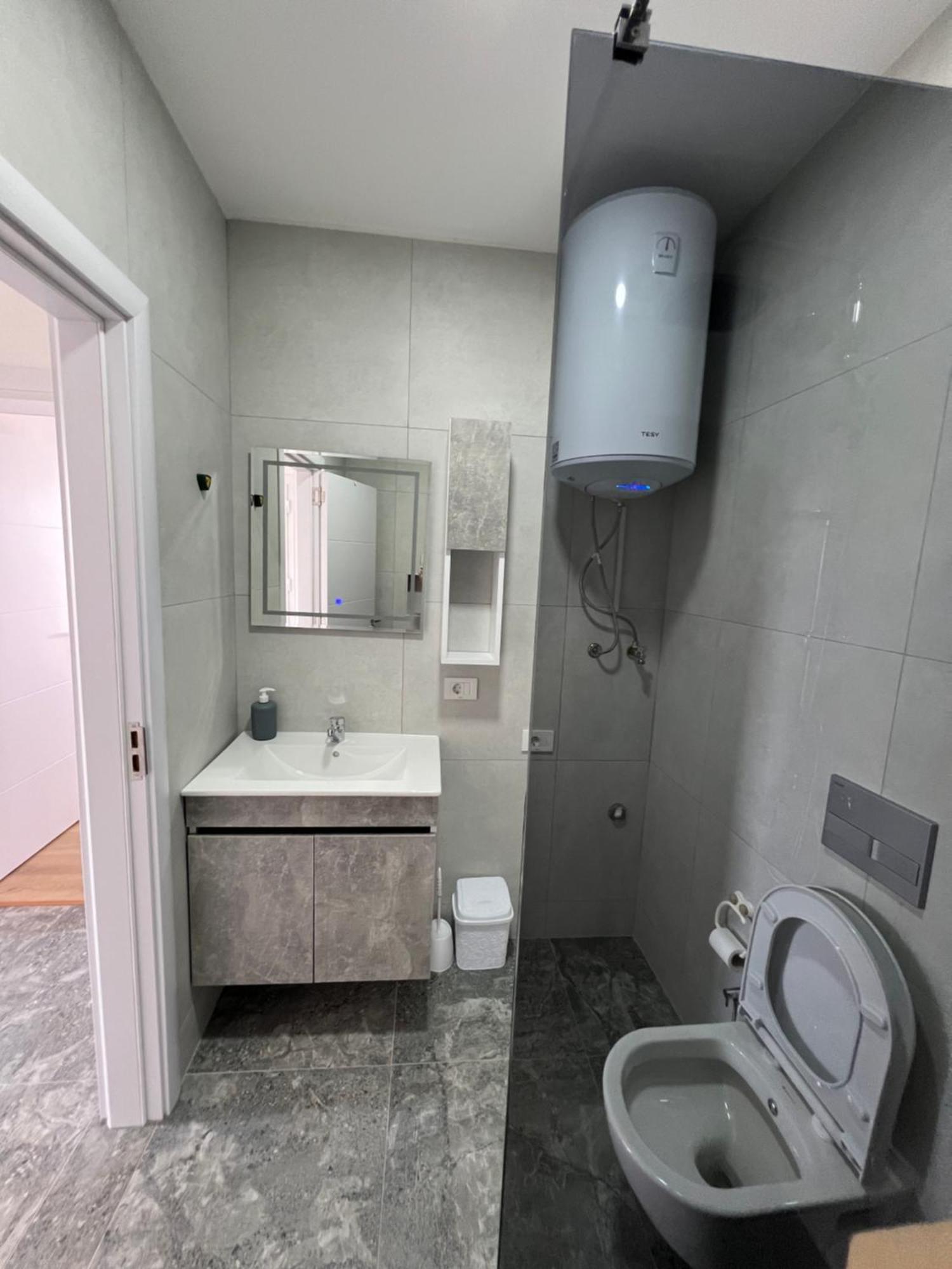 Holiday Apartments Gjakova Стая снимка
